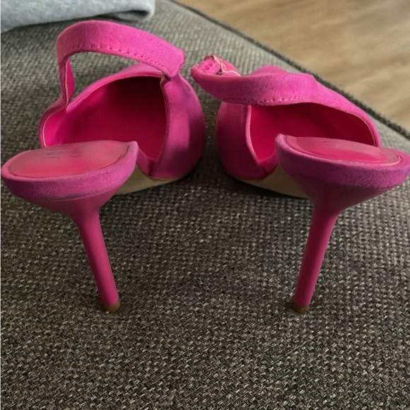 Hot pink heels - Picture 3 of 4